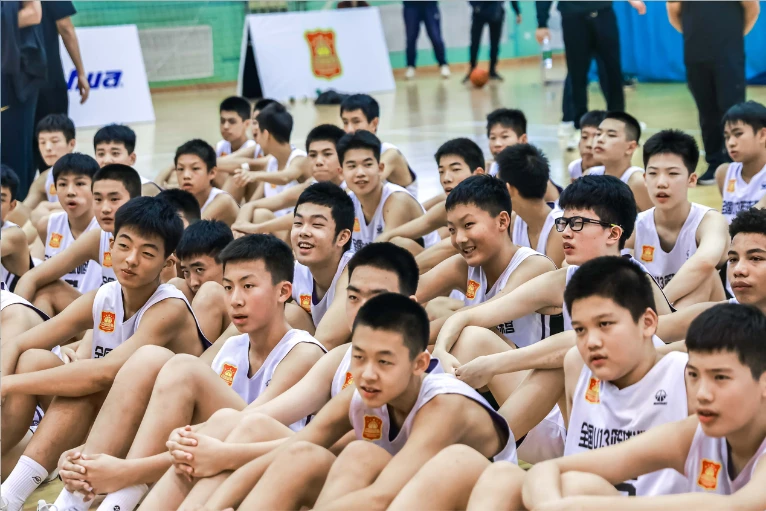 美国篮球训练计划一整套_1